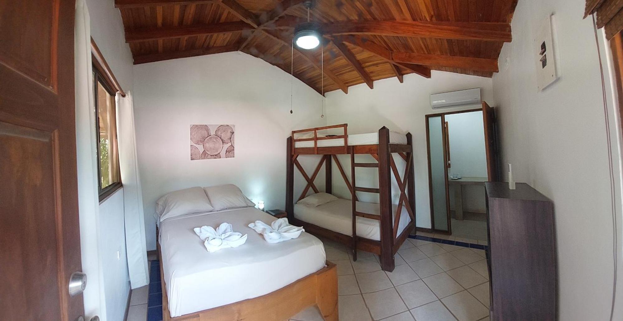 Indra Inn Playa Grande Ngoại thất bức ảnh