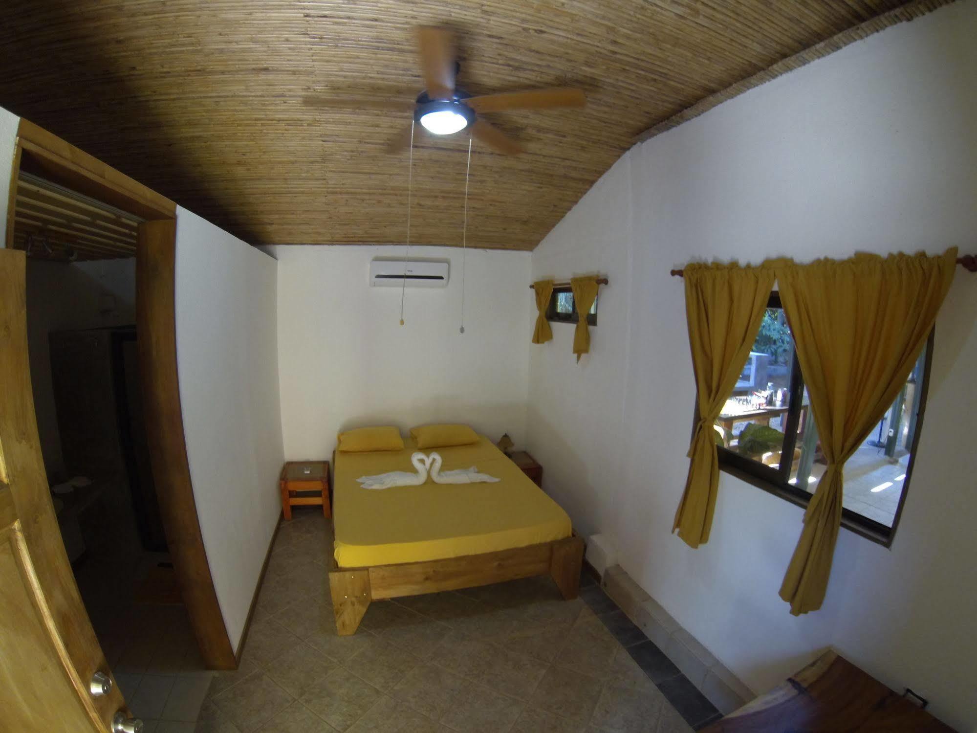Indra Inn Playa Grande Ngoại thất bức ảnh