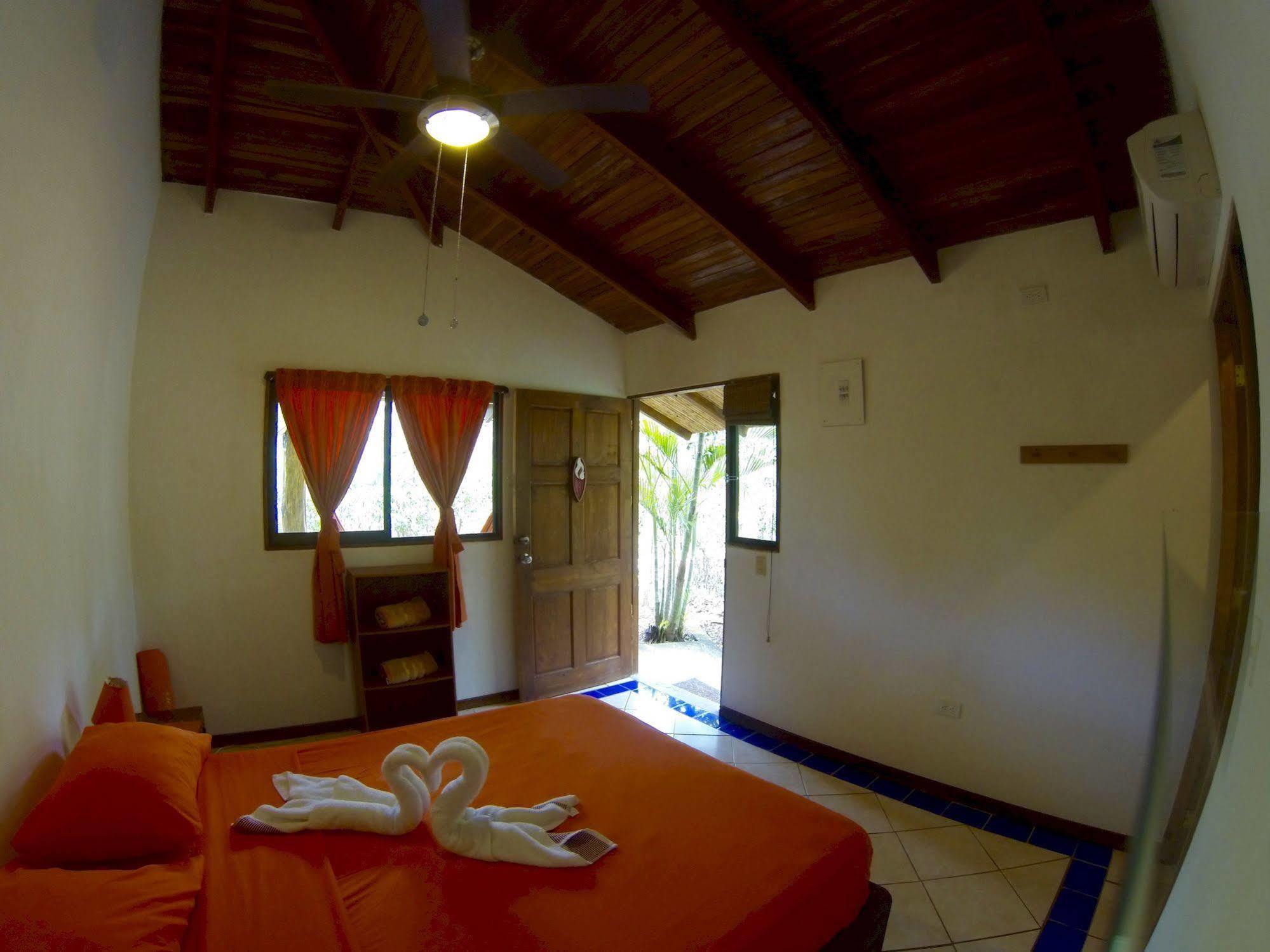 Indra Inn Playa Grande Ngoại thất bức ảnh
